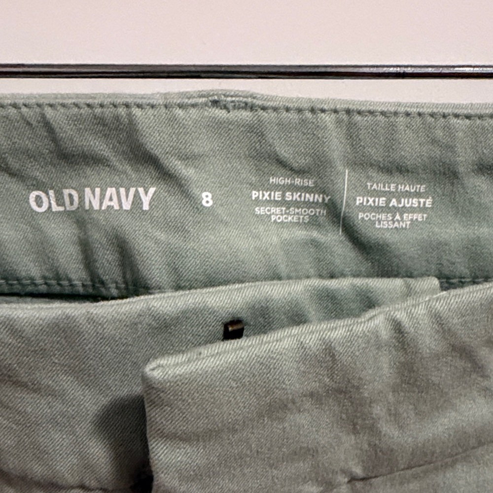 Old Navy Pixie Skinny Pants in Sage Green - Picture 2 of 3